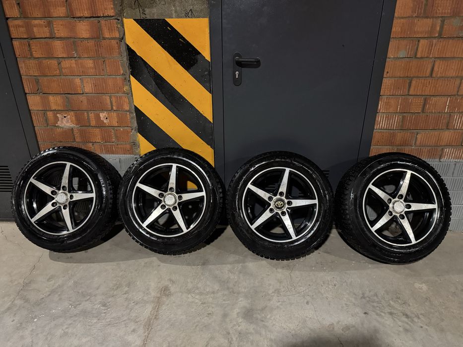 Зимние шины 185/65 R15 TRIANGLE с диском