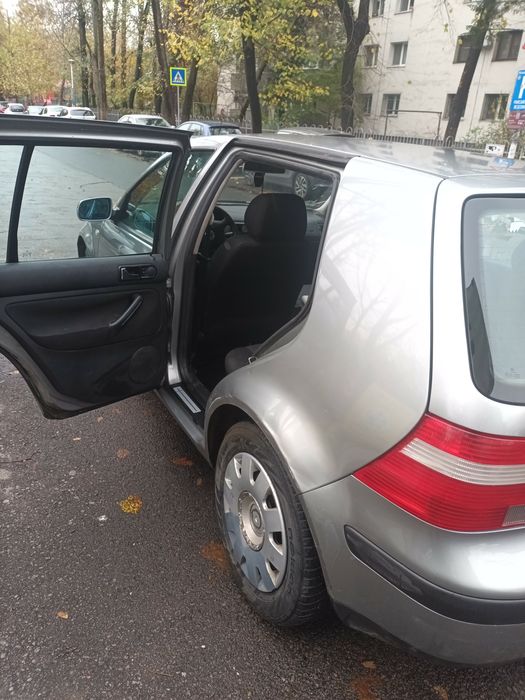 Auto
Golf 4 – 2004 – 1.4 benzină
Aduse din Germania, primul proprietar