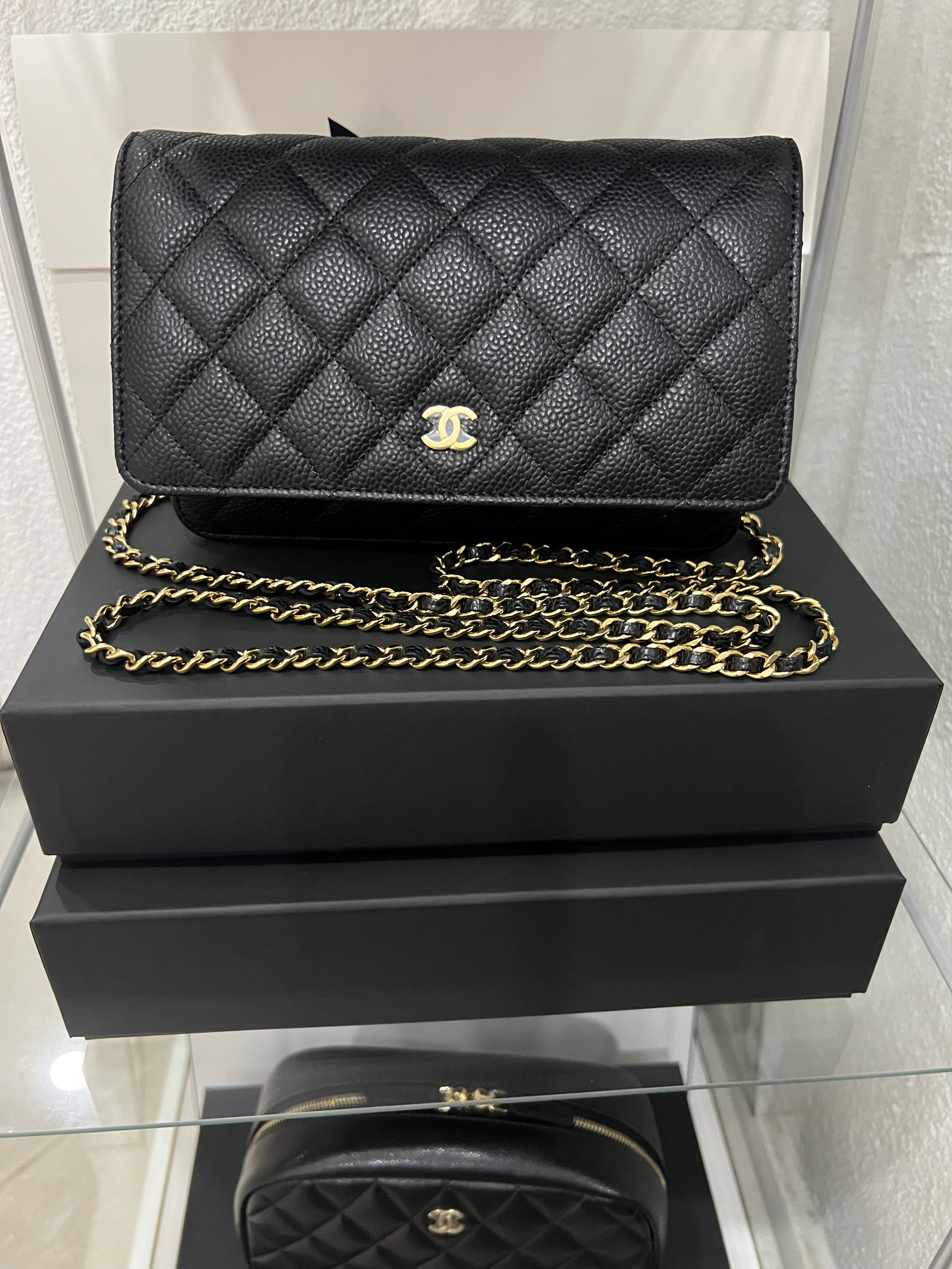 Chanel wallet on chain