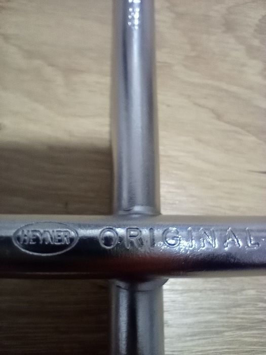 Cheie pentru roti HEYNER, in forma de cruce, dimensiuni 17x19x22x13/16