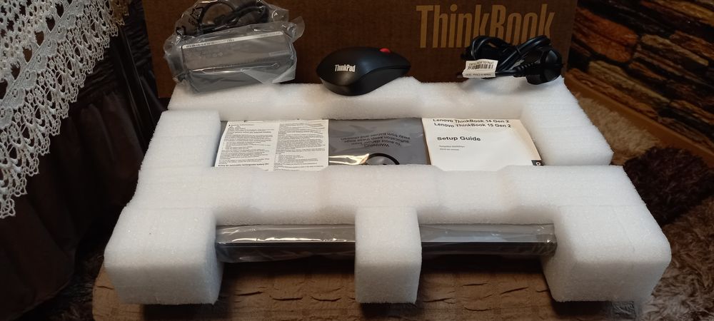 Vând lenevo nou  nou