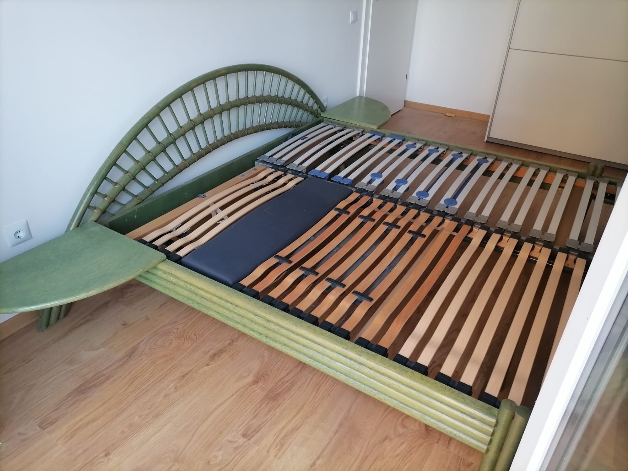 Pat din bambus 180x200, cu somiere reglabile