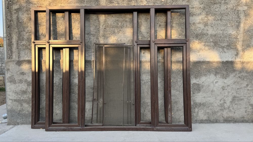 Платсиковые окна рамы 2шт