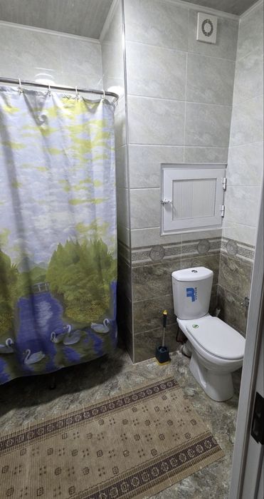 Сдается 3 ком Ахмад Югнакий 256-школа. Без лифта