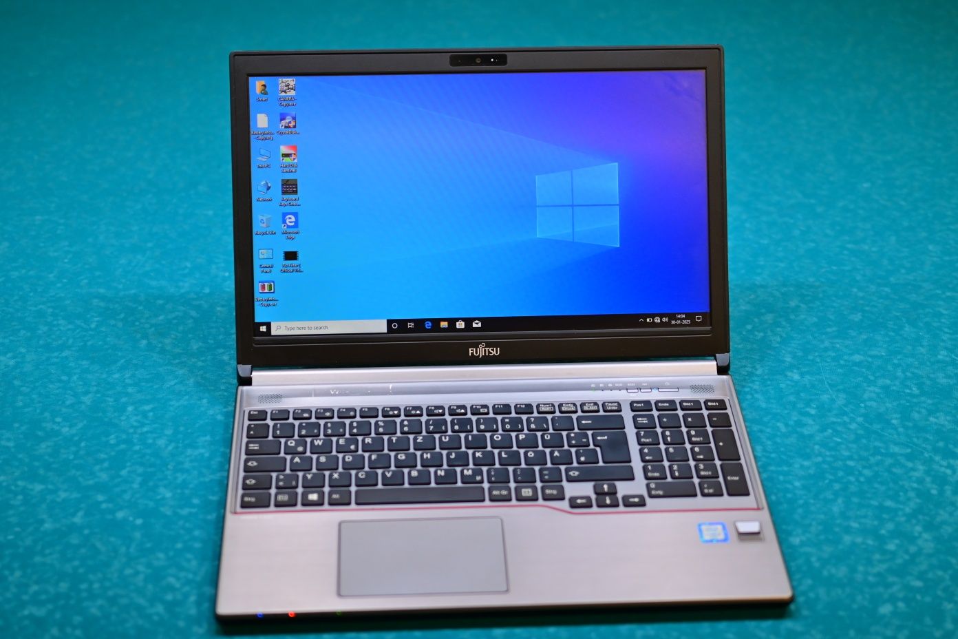 Core i5 8 gb 256 SSD  Fujitsu Treyding, Dasturlash ,AyTi uchun