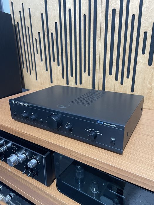 Vand / schimb amplificator cambridge audio a300