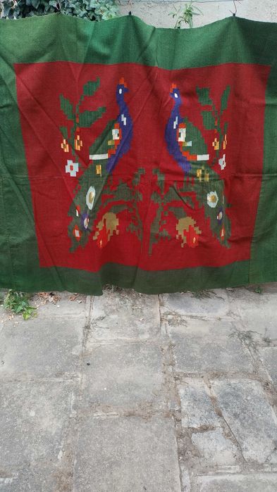 Автентичен ръчно тъкан ковьор за стена