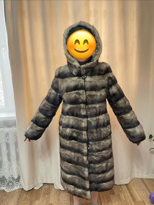 Продам женскую норковую шубу