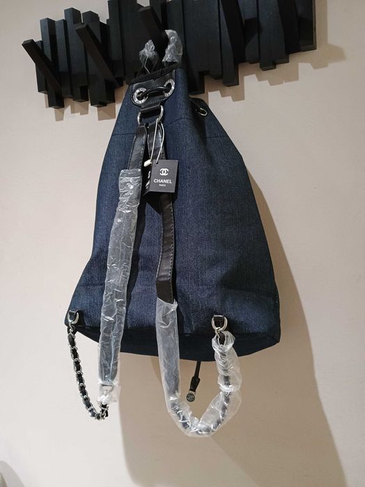 Дамска раница -нова