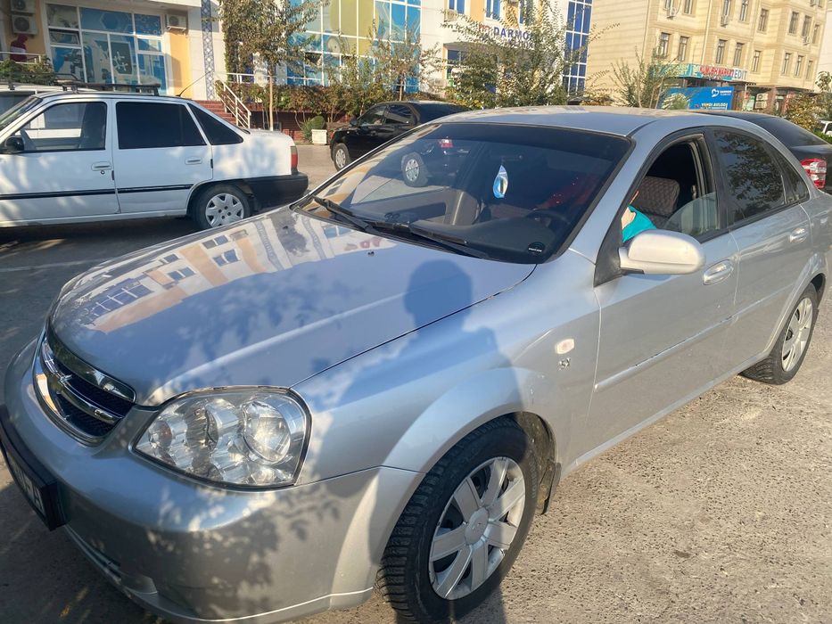 Chevrolet lasetti 1.8