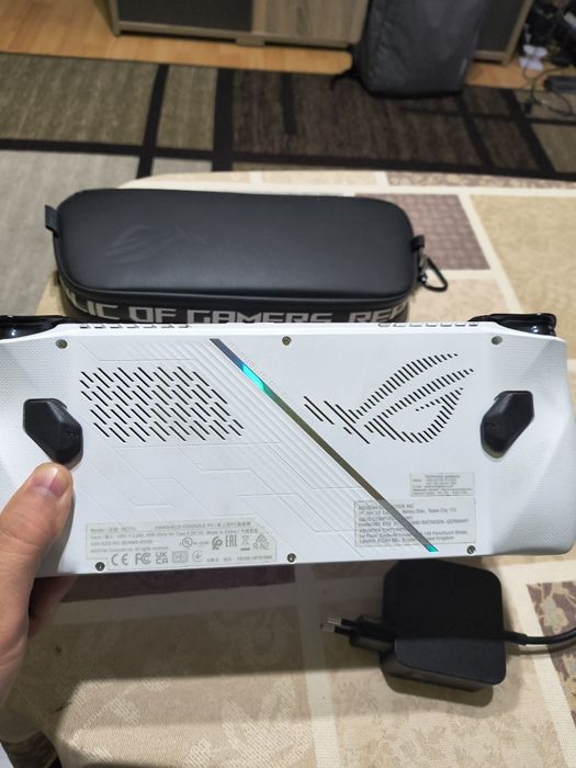 Asus ROG Ally Z1 Extreme