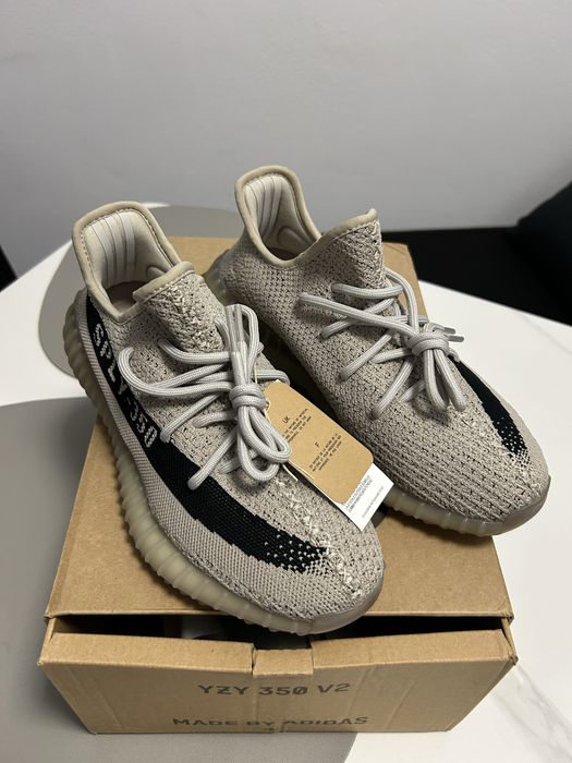 Yeezy 350 v2 negru cu gri