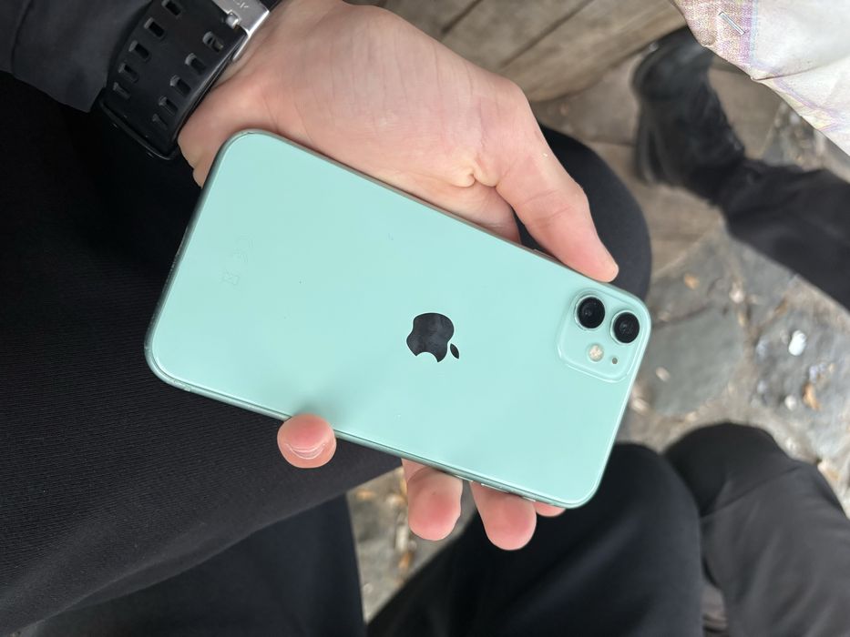 Iphone 11 128GB в отлично състояние