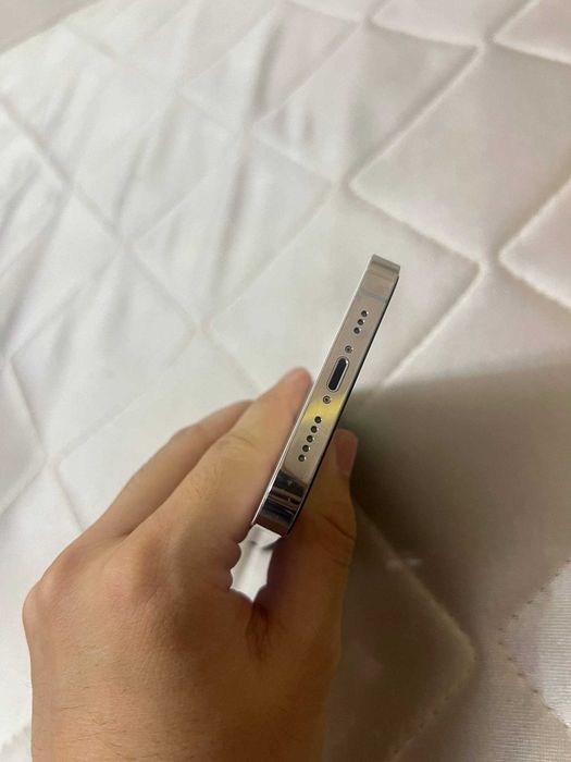iphone 13 pro    .