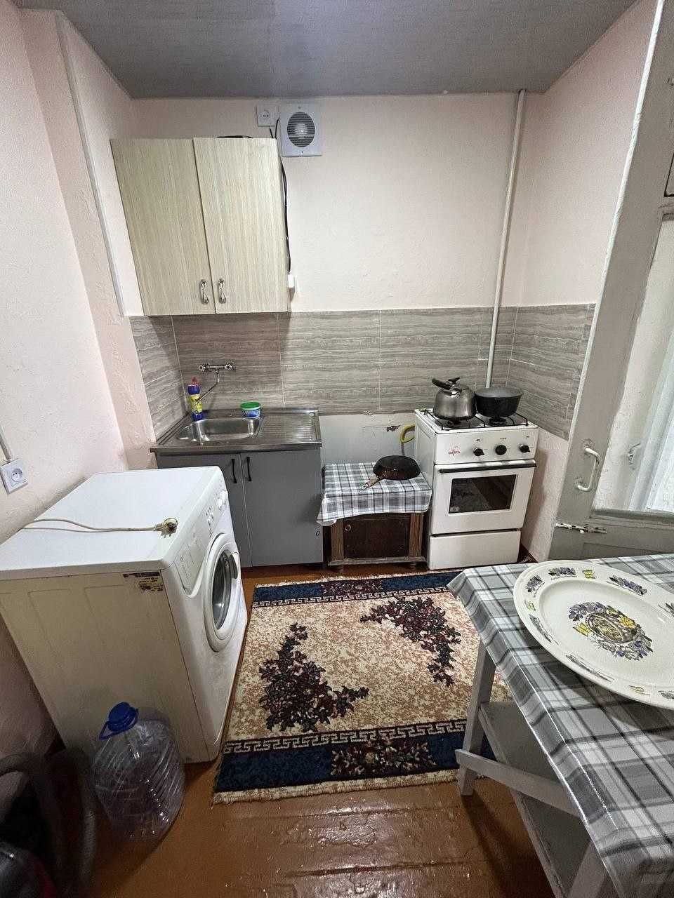 Aqlli tartibli 2 ta student qizlarga kichik xonacha beriladi