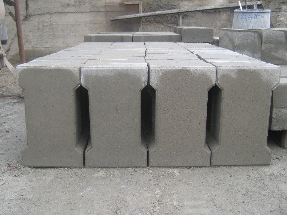 Placute carosabile din beton pentru rigole