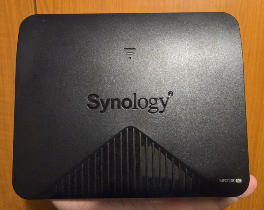 Router Wi-fi Synology MR2200ac