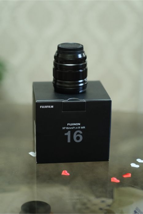 Объектив FujiFilm 16mm F1.4 R WR Новый