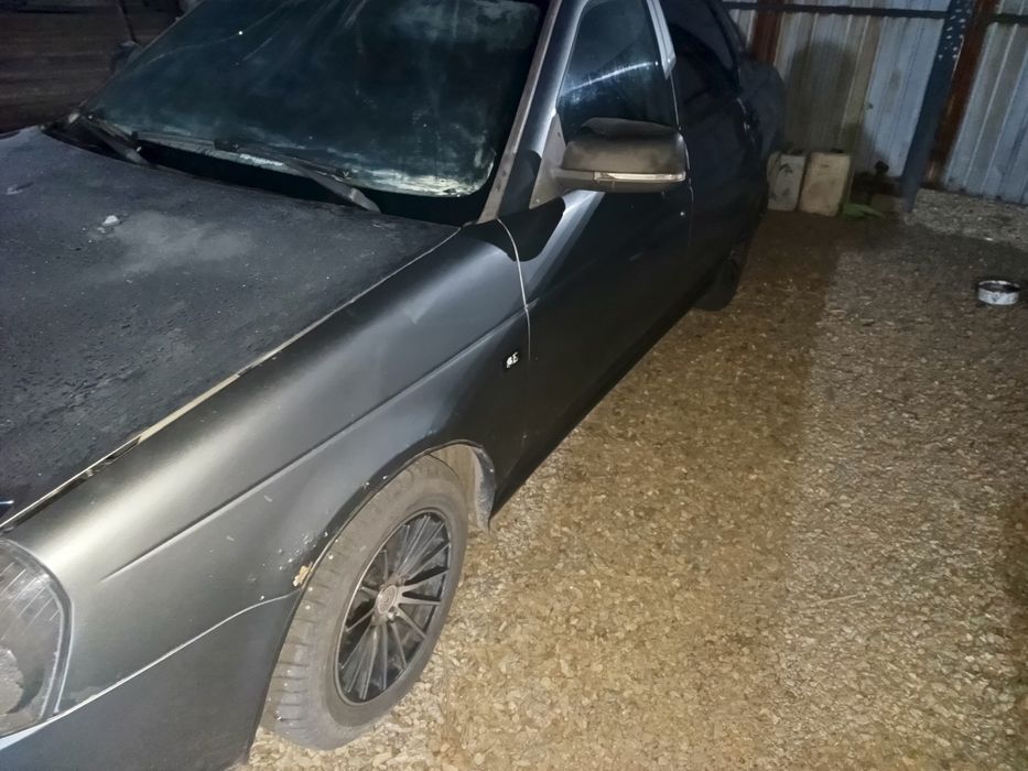 Продам приору пятилетку