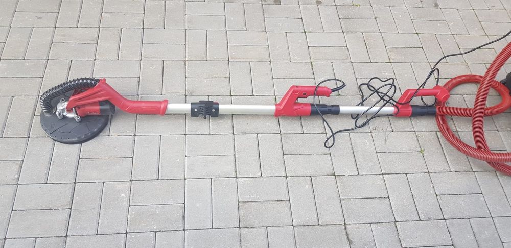 Inchiriez girafa (masina de slefuit glet) pret 150 lei/zi