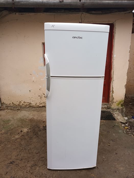 Frigider/ Combina frigorifică, marca Artic,  inaltime 1.70 cm
