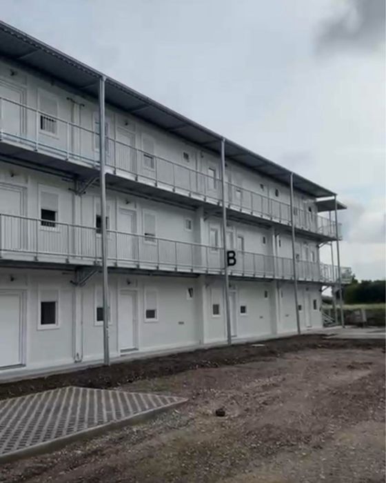 Vand containere modulare birou vitrina grup sanitar la super preț