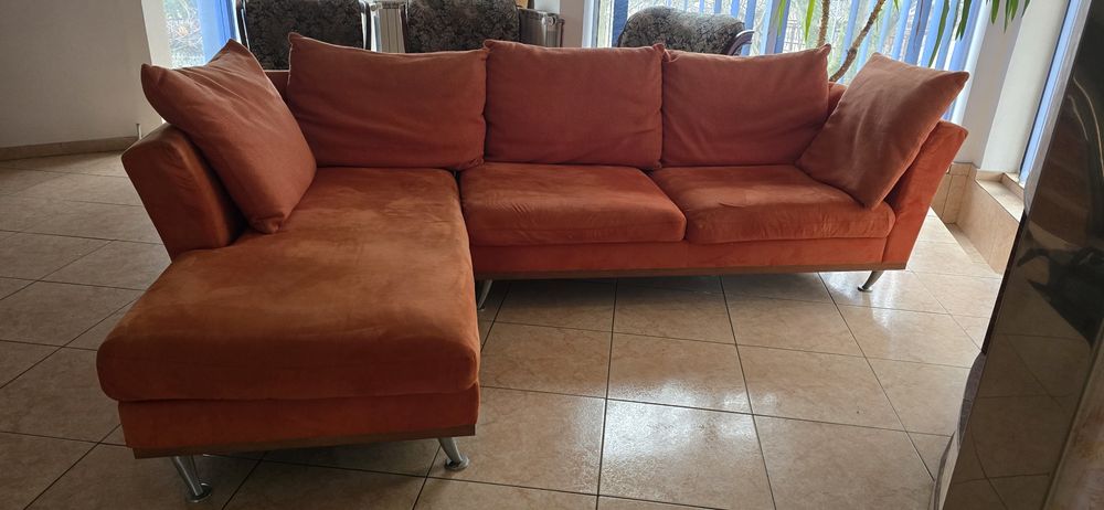 Coltar cu lemn stejar si catifea portocalie