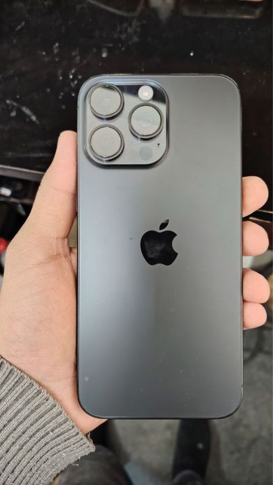 Iphone 15 pro max faqat ekran alishgan