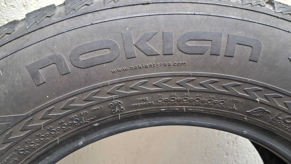 Vand 3 anvelope Nokian Weatherproof de iarna 215 65 16 an 2019