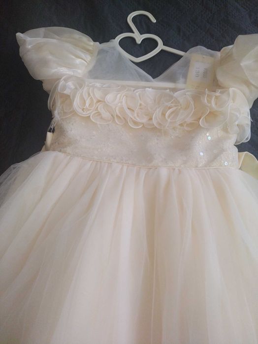 Официална рокля за повод