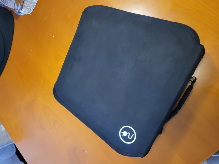 Оригинална чантичка за BMW зарядно plug-in Hybrid