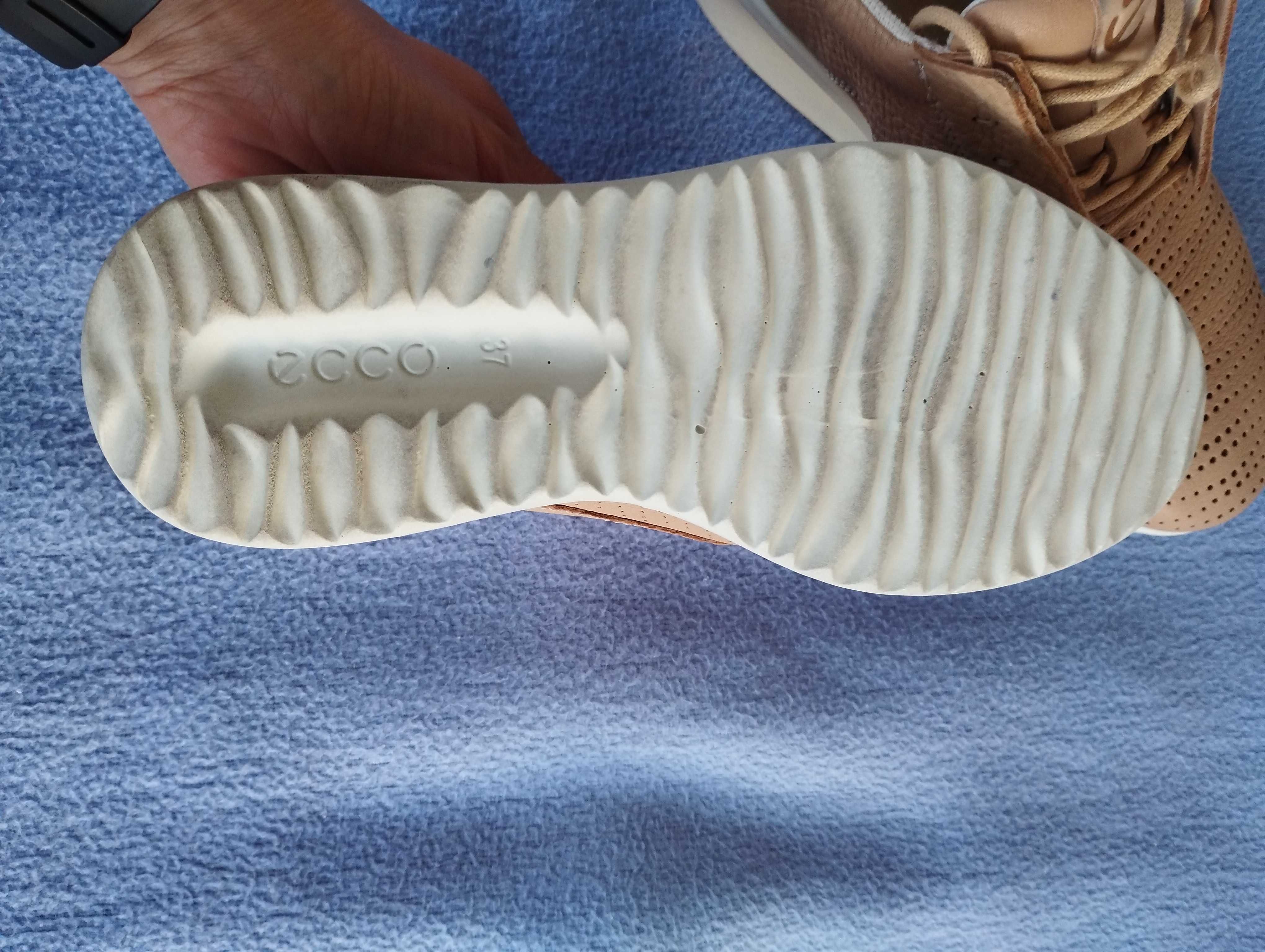 Летни Timberland и Ecco номер 37.
