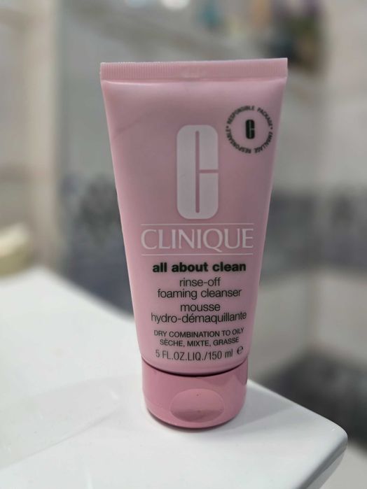 CliniqueRinse-Off Foaming Cleanser