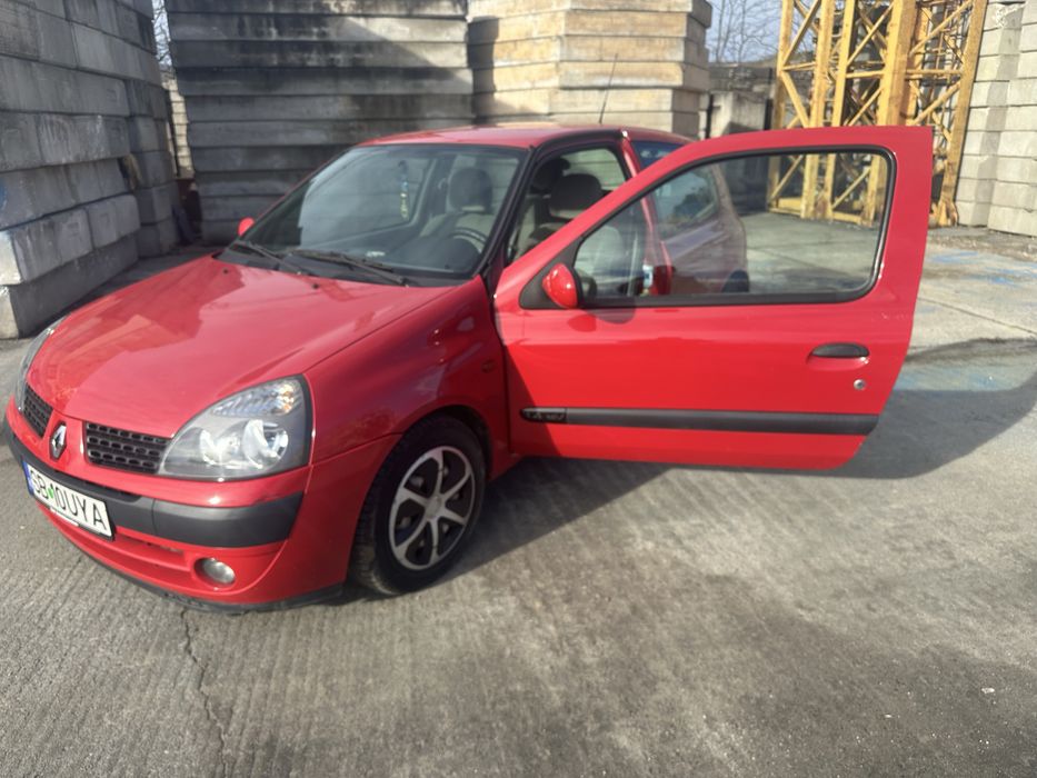 Renault Clio 1.4 Benzina 2004 AUTOMAT