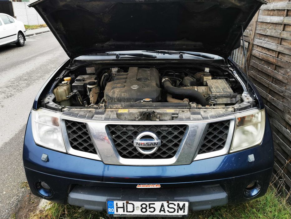 Nissan Pathdfinder 4x4 7 locuri - 2.5 cm3 - 175 cp - manuala