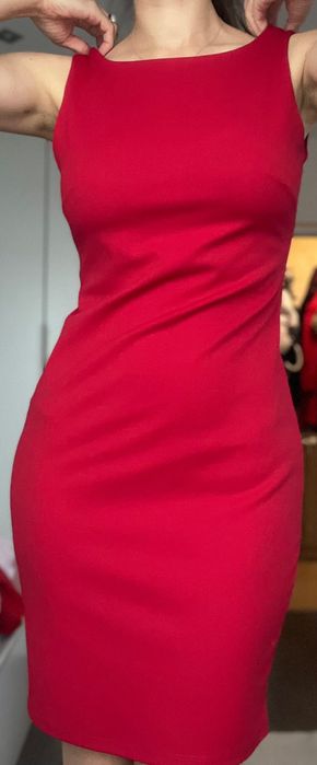 Празнична червена рокля Lynne - 42 размер по етикет, отговаря на С/М