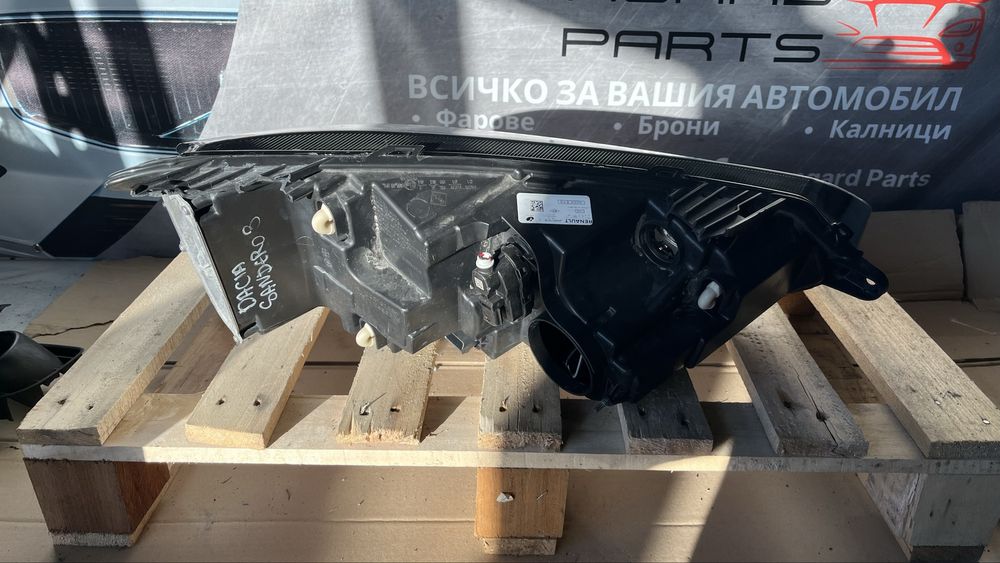 2 броя ляв фар Dacia Sandero 3 2020-