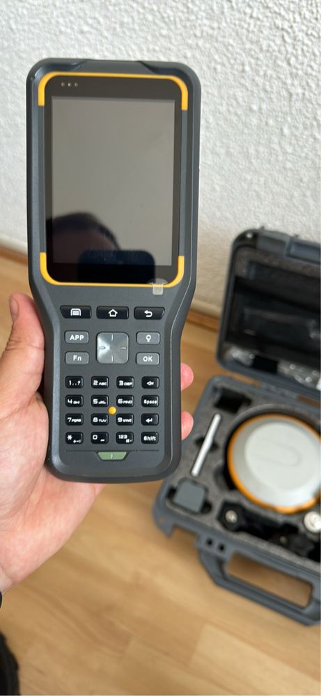 Gps hi-target v90 plus