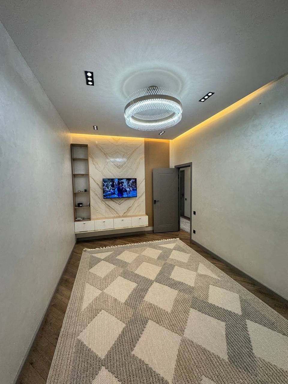 Sergeli 7a 2xonali Novostroyka kvartira sotiladi yevro remont 60m²