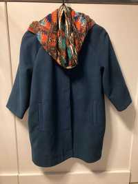Пальто для девочки весна-осень размер 146, темно - зеленое, с шарфом