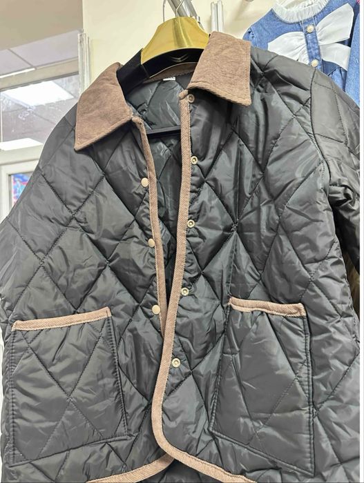 Продам куртку новую