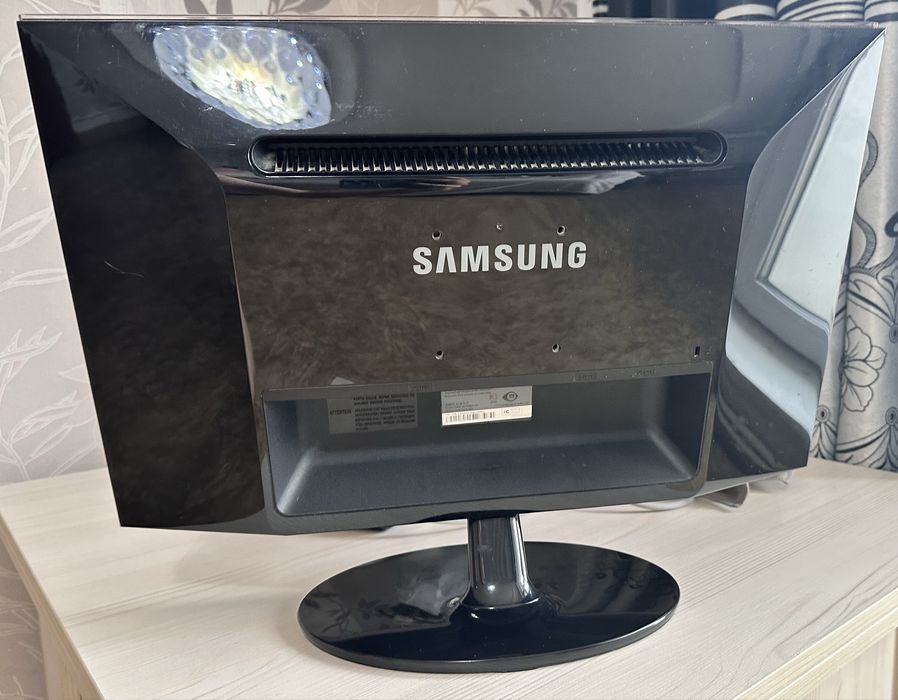 Продается монитор Samsung