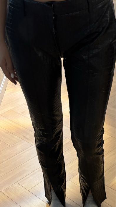 Кожаные женские брюки
