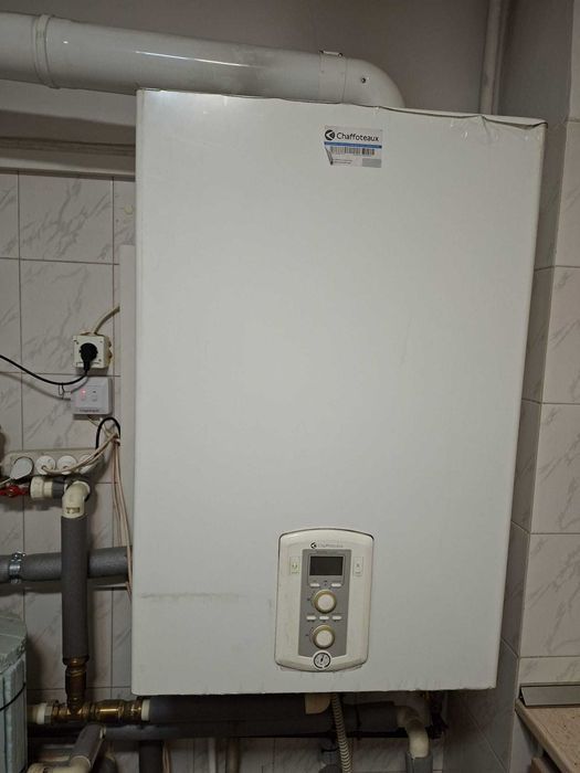 Centrala pe gaz Chaffoteaux C Green 35 KW cu boiler de 40 L