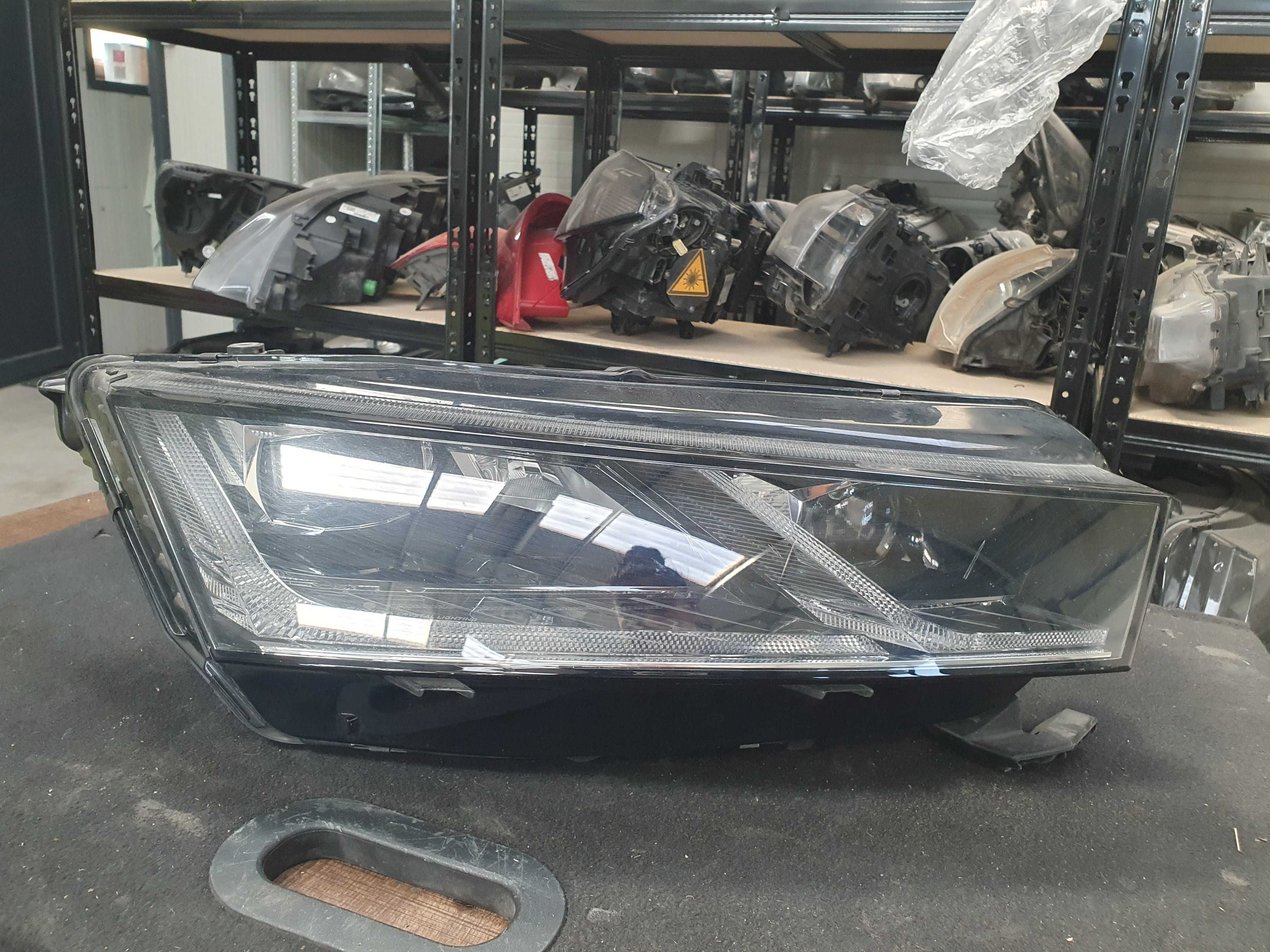 far dreapta skoda octavia 4 2023 full led