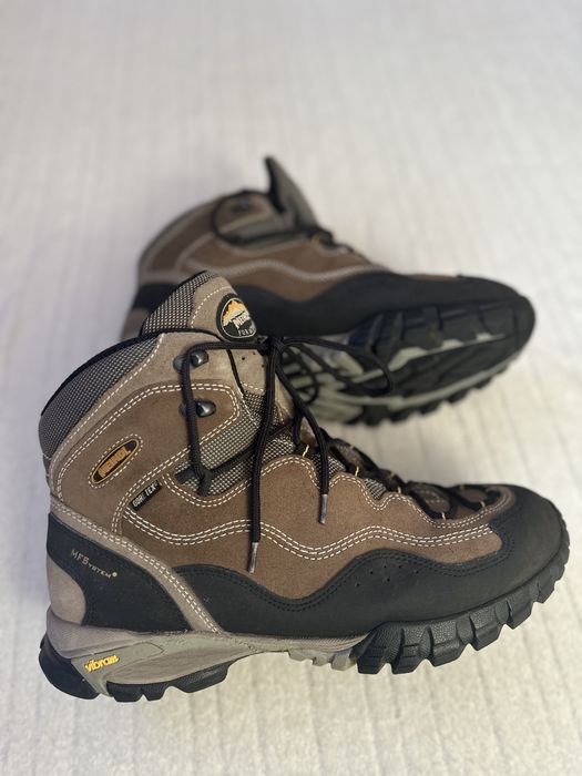 Ghete Meindl cu GoreTex