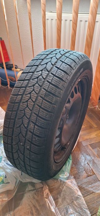 Vand ROTI BMW cu cauciucuri de iarna si capace 225/55/17