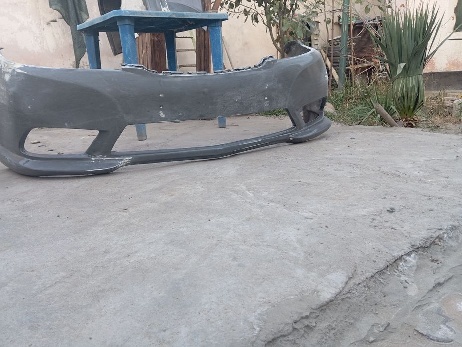 Продам бампер для жентры