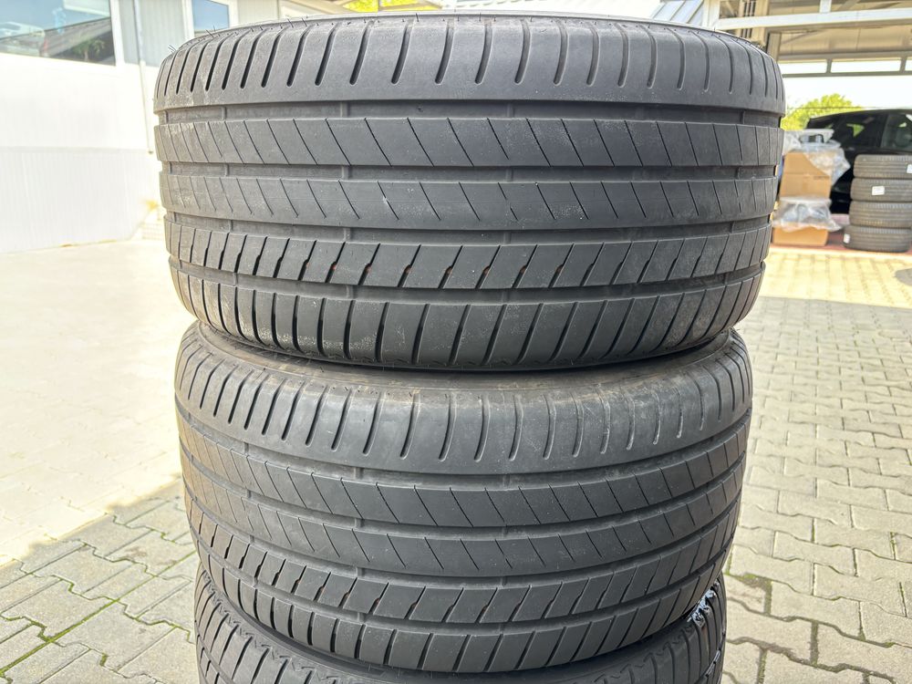 Перфектни Летни Гуми Bridgestone 275/45/20 със 305/40/20 RSC DOT3722
