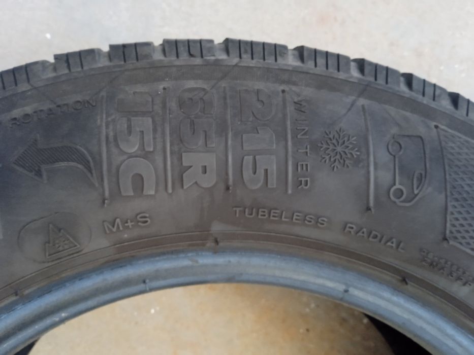Зимни гуми 215/65/15 С 4бр.
